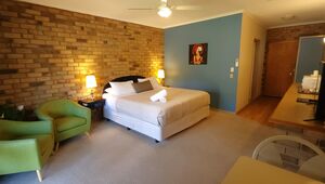 Deluxe King Spa Suite - Magdala Nothern Grampians Motel Accommodation