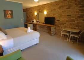 Deluxe King Spa Suite - Magdala Nothern Grampians Motel Accommodation