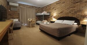 Family Room with Bunks Magdala Stawell Motel Accommodation